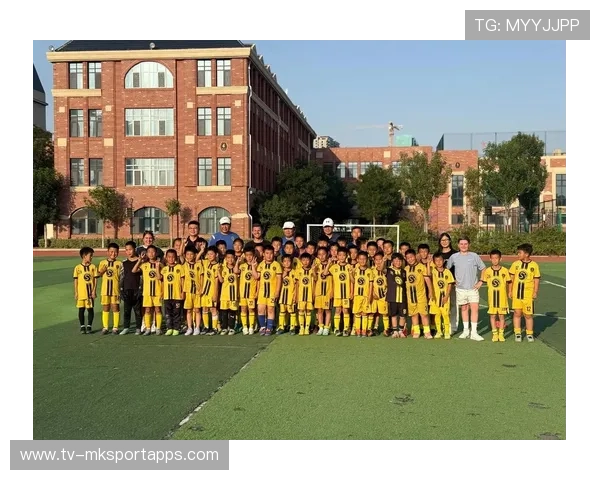 青训是否支持球员家庭参与教练课程提升沟通能力，青训队要求