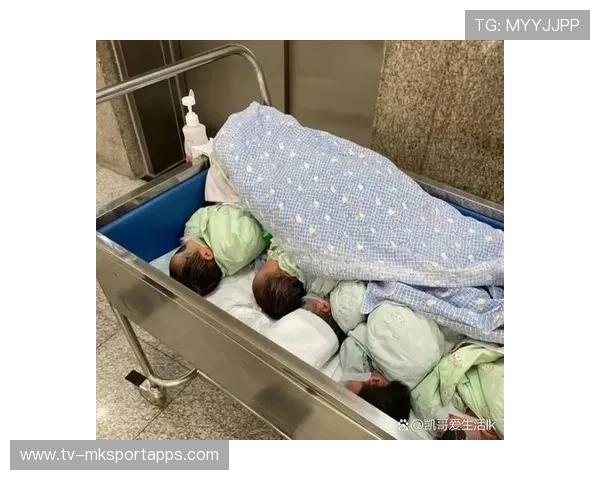 等待孩子出生的产房外，产房外等待孩子出生心情说说